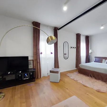 Apartment Piazza Di Spagna - Donata, Strollingrome